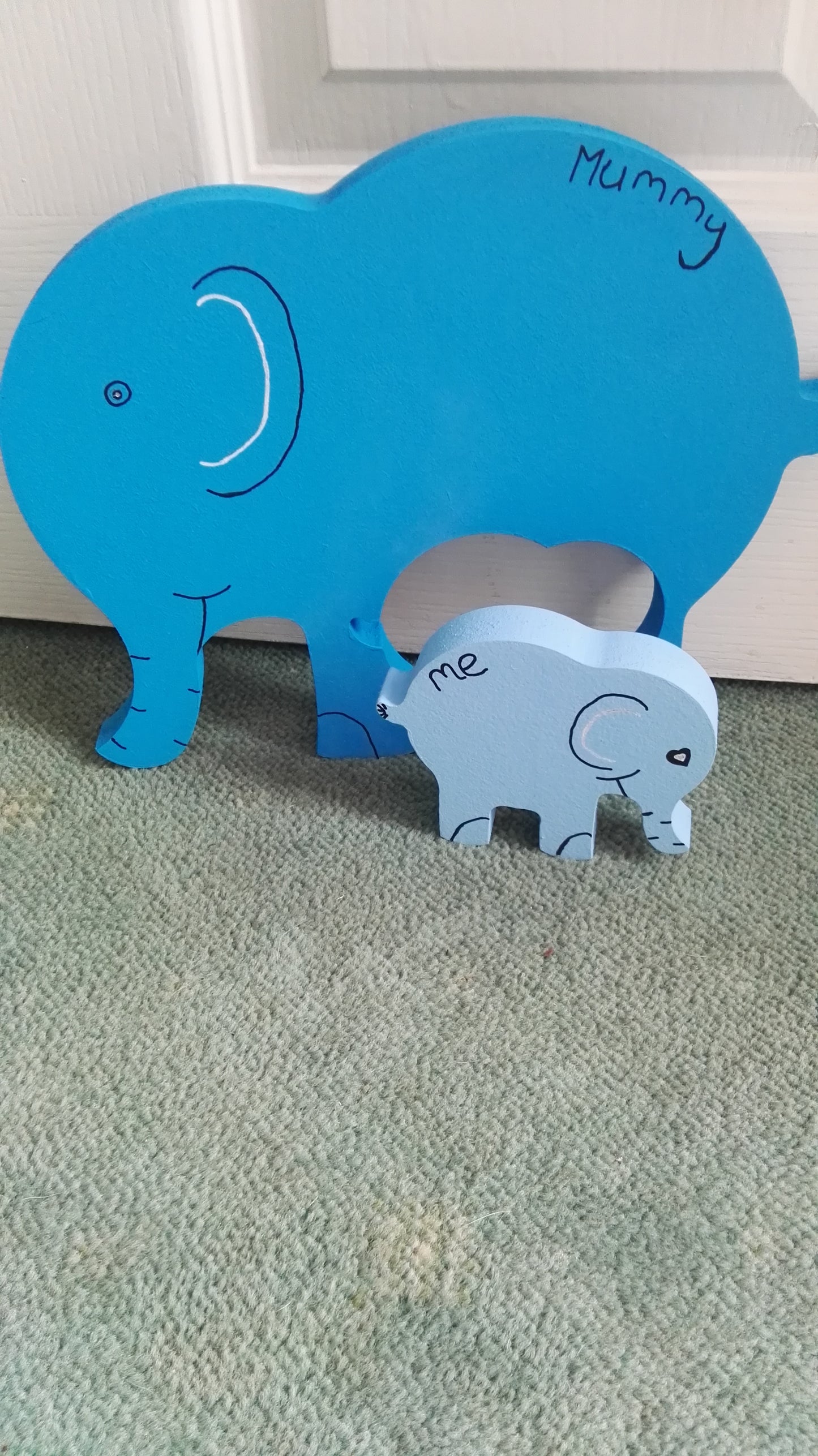 Interlocking Elephants Adult and baby