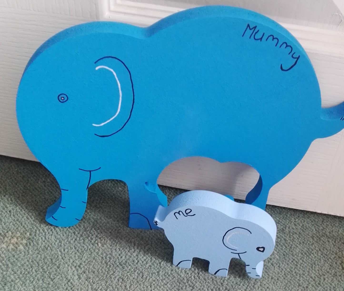 Interlocking Elephants Adult and baby